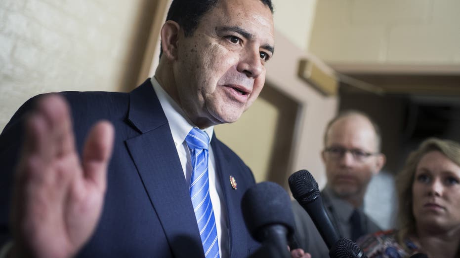 Democratic Critique: Party’s Choice of Battles Spotlighted by Deportation of MS-13 Suspect