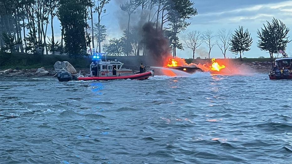 Over 20 Injured in New York Boat Fire; Captain Faces DWI Charges